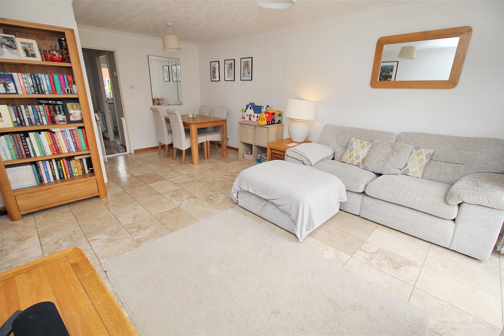 3 bed property in Ayrton Senna Road, Reading